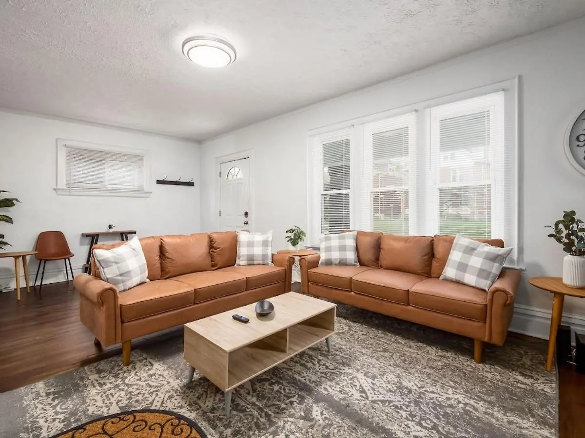 Large 5 Bedroom House Next To Osu, Sleeps 16 Columbus 0*,  United States