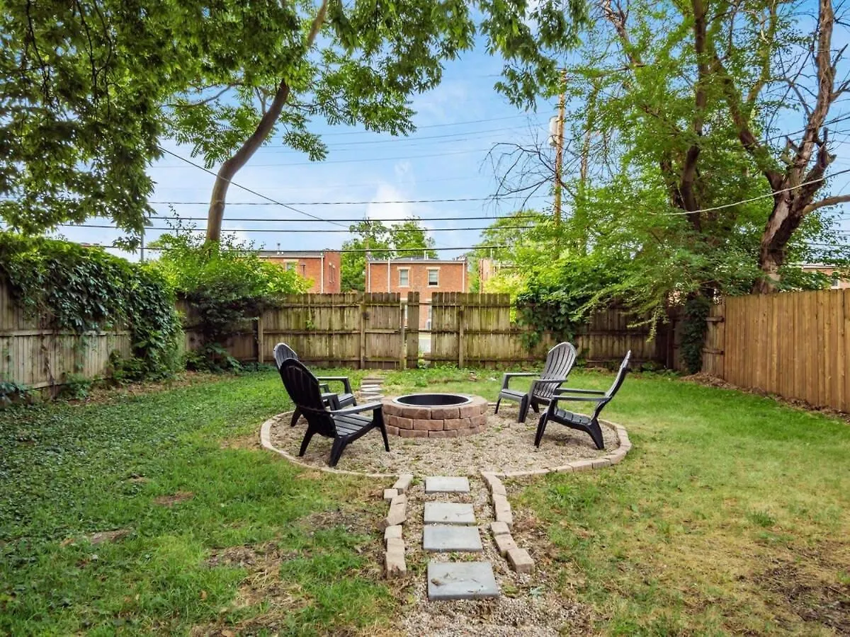 Large 5 Bedroom House Next To Osu, Sleeps 16 Columbus Holiday home