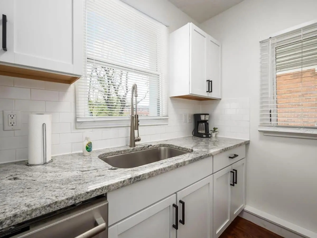 Holiday home Large 5 Bedroom House Next To Osu, Sleeps 16 Columbus