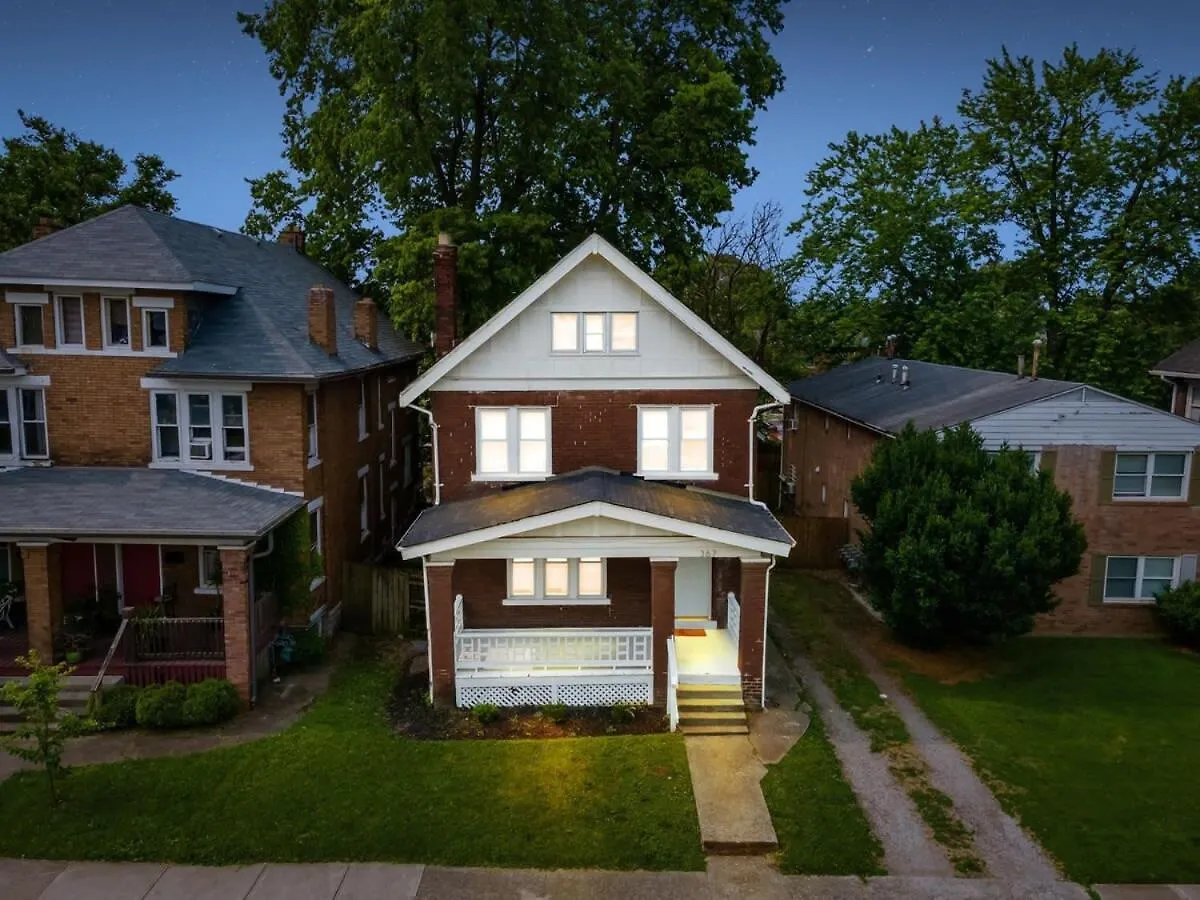 Large 5 Bedroom House Next To Osu, Sleeps 16 Columbus 0*,  United States
